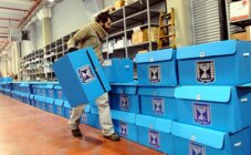 يديعوت أحرونوت: انتهاء فرز 1.6 مليون صوت وحزب الليكود يتصدر بنسبة 22.2% منها وحزب يشار يحصل على 15.4%