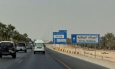 السفارة الأميركية في الرياض تبلغ موظفيها بضرورة الحصول على إذن لاستخدام أي مطار بالسعودية
