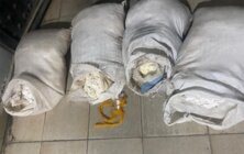 الجيش: ضبطنا في القصر نحو 200 كلغ من المواد المتفجرة المهربة من سوريا وفرار المهربين