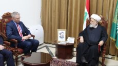 الخطيب خلال لقائه سفير اوستراليا: لا يمكن نزع السلاح في ظل الاحتلال ولا نقبل بذلك في غياب البديل
