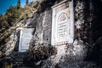 نهر الكلب في مواجهة التعديات... مخاوف على موقع أثري مرشح للتراث العالمي