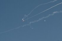الجزيرة: منظومة الدفاع الجوي في الأردن تعترض صواريخ إيرانية في سماء البلاد
