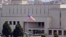 السفارة الأميركية في بيروت تقفل أبوابها في 1 و2 كانون الأول تزامنًا مع زيارة البابا