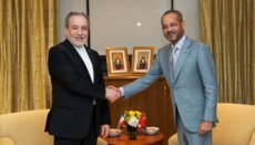 وزير الخارجية العماني: بحثت مع عراقجي في نيويورك جهود خفض التصعيد وضمان أمن الملاحة بمضيق هرمز