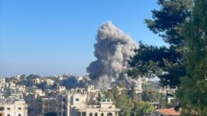 نيويورك تايمز عن مصادر: مسؤولون غربيون طالبوا نتانياهو بوقف مهاجمة لبنان كي لا تبرر إيران انسحابها من التفاوض