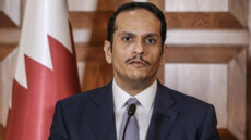 خارجية قطر: رئيس الوزراء قطر بحث مع قائد القيادة الوسطى الأميركية تعزيز التعاون العسكري والدفاعي