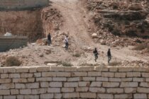 عشرات المستوطنين الإسرائيليين هاجموا بلدة قُصرة بالضفة الغربية