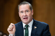 والتز: الولايات المتحدة قد تقوم بتفتيش السفن المتجهة من إيران إلى الصين