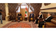 كرامي استهلت جولتها الجنوبية بلقاء محافظ الجنوب: رسالتنا إعطاء طلاب الجنوب حقهم بالتعلم وتجاوز التحديات معاً