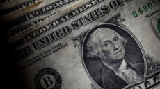 الدولار يتجه لمكاسب أسبوعية مع جمود محادثات أميركا وإيران