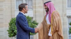 ماكرون التقى وولي العهد السعودي وأكدا على الالتزام بحل دبلوماسي يضمن سلمية نووي إيران