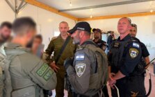 الجيش الإسرائيلي: مقتل فلسطينيَين بعد طعنهما إسرائيليًا في إيتمار وفرض طوق أمني على بيت فوريك