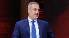 فيدان: هناك مبادرات لحل أزمة باب المندب و