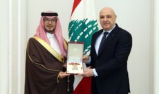 الرئيس عون قلّد البخاري وسام الأرز الوطني من رتبة ضابط أكبر منوهًا بدوره خلال عمله في لبنان