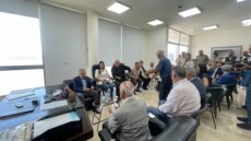 وصول وزير الاقتصاد إلى مرفأ صيدا