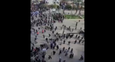 الأمن الداخلي السوري: إصابة بعض عناصرنا وتحطيم سيارات للشرطة خلال احتجاجات في اللاذقية