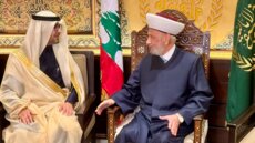 دريان التقى بخاري: خلاص لبنان ونهوضه لا يكون إلا بحصر السلاح نهائيا