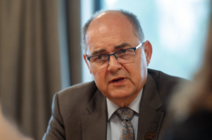 الممثل السامي الدولي للبوسنة والهرسك يعتزم الاستقالة من منصبه