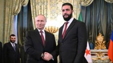 الكرملين: بوتين والشرع أعربا باتصال هاتفي عن الاستعداد لتعميق الحوار السياسي والتعاون