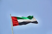 مكتب دبي الإعلامي: سلطات دبي اعلنت احتواء حادث بسيط ناجم عن سقوط حطام بعد عملية اعتراض