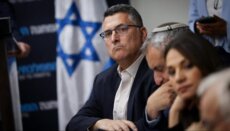 وزير خارجية إسرائيل: حزب الله  أطلق ما يقرب من 10 آلاف صاروخ منذ 2 اذار وعلى الحكومة اللبنانية اتخاذ إجراءات حاسمة ضده