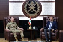 قائد الجيش استقبل ناصر ودرغام وعرض مع ريزا آليات تقديم المساعدات الإنسانية في الجنوب