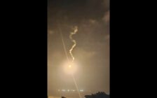 الجيش الاسرائيلي القى قنابل مضيئة فوق بلدة حولا