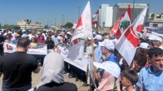 الاساتذة المتعاقدون مع الجامعة اللبنانية من أمام قصر بعبدا: نطالب بإقرار التفرغ كاملا
