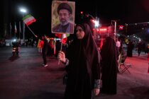 نيوزويك: قدرة إيران على الإضرار بالاقتصاد العالمي أقوى من قنبلة نووية