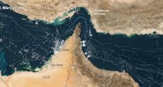 بلومبرغ عن بيانات ملاحية: 9 سفن محملة بالنفط والغاز عبرت مضيق هرمز منذ يوم الأحد