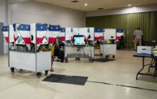 الجناح اليساري بالحزب الديموقراطي يفوز بانتخابات مينيسوتا التمهيدية ويخسر في ويسكونسن