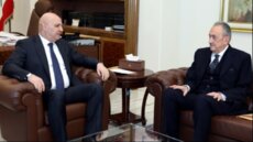 الرئيس عون عرض مع سيمون كرم التحضيرات لعقد اجتماع 