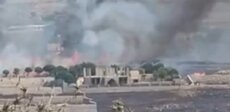 حرائق في أحراج ومنازل حولا بعد إضرام الجيش الإسرائيلي النيران في المنطقة