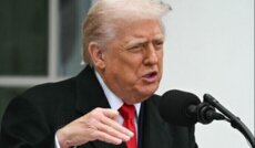 ترامب: زيلينسكي ليس لديه أي شيء حتى أوافق عليه وأعتقد أن الاجتماع معه قد يكون مثمرا
