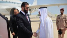 الشرع وصل إلى الدوحة للمشاركة في القمة العربية الإسلامية الطارئة