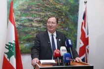 السفير البريطاني: قيام الجيش الإسرائيلي بهدم مناطق مدنية واسعة في جنوب لبنان يقوّض وقف إطلاق النار ويجب أن يتوقف