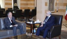 سلام التقى كرم عشية سفره إلى واشنطن وبحثا في المساعي الجارية لتثبيت وقف إطلاق النار