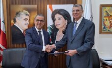 توقيع مذكرة تفاهم بين جامعة رفيق الحريري وجمعية المقاصد- صيدا لتعزيز التعاون التعليمي