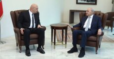 الرئيس عون يلتقي بري في قصر بعبدا