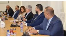 لقاء بين الكتائب والتقدمي أكد أهمية دور الجيش وتكثيف التنسيق السياسي والميداني بين مختلف القوى
