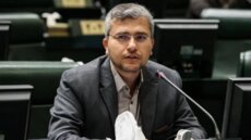 عضو في البرلمان الإيراني: نص أكسيوس أقرب لقائمة أمنيات أميركية منه إلى الواقع