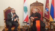 البطريرك ميناسيان يلتقي سفير مصر