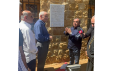 وزير الدفاع أزاح الستارة عن تمثال 