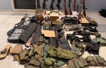 الجيش ينفّذ عمليات دهم في عكار وصيدا ويوقف 10 أشخاص بينهم 6 فلسطينيين ويضبط كمية كبيرة من الأسلحة والذخائر الحربية والمخدرات