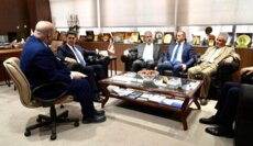 نقيب المحامين: نطالب بفتح تحقيق دولي في جرائم الحرب التي استهدفت مدنيين وإعلاميين