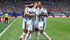 منتخب الأرجنتين يبلغ نصف نهائي كأس العالم بعد فوزه على سويسرا بنتيجة 3-1