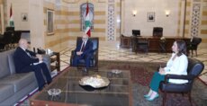 سلام أجرى اتصالًا بالأمين العام لجامعة الدول العربية وبحث مع خريش في أوضاع الدفاع المدني ومتطلباته