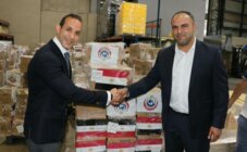 مدير وزارة الصحة تسلّم 10 أطنان من الأدوية المصرية لدعم القطاع الصحي بلبنان