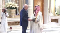 بن سلمان التقى ميقاتي: حريصون على أمن لبنان وعلى استمرار الدعم الإنساني الذي تقدمه السعودية وفرنسا لشعبه