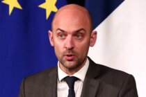 وزير الخارجية الفرنسي: تزويد الجيش اللبناني بالإمكانيات اللازمة ضروري لمواصلة نزع سلاح حزب الله